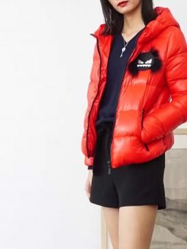 小怪兽短款羽绒服