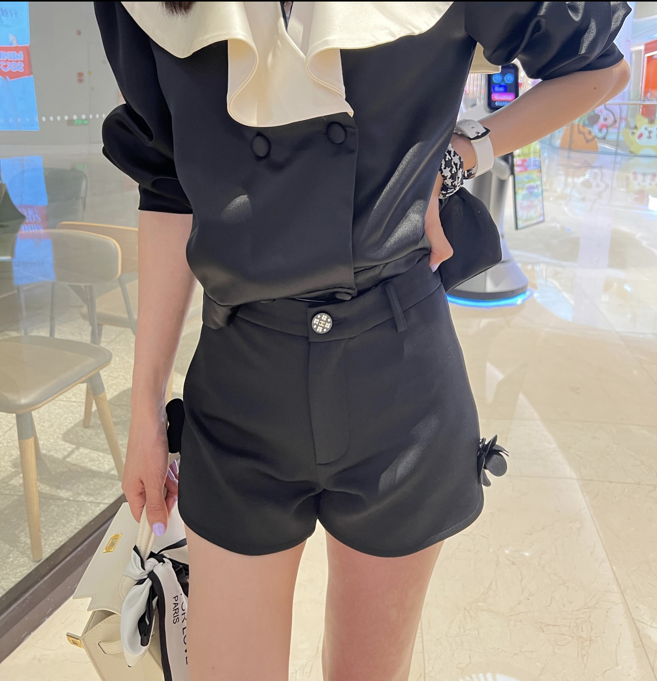 香奈儿Chanel山茶花短裤