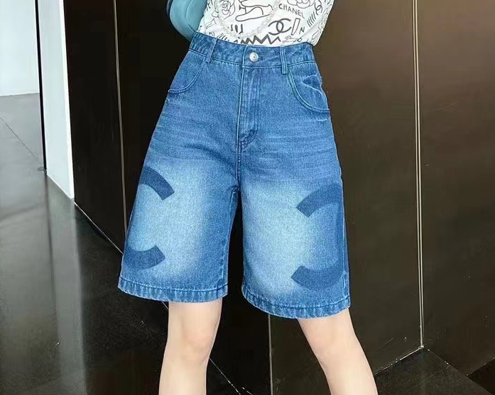 香奈儿CHANEL双C牛仔中裤